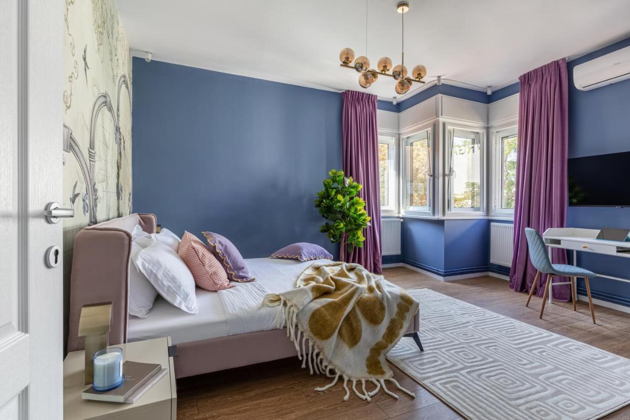 Holt - Dolce In Napoli Apartment Bukares Bagian luar foto