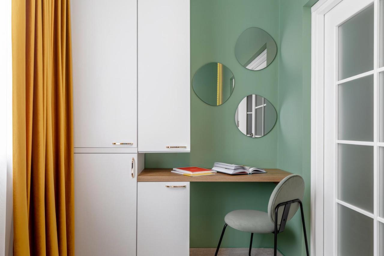 Holt - Dolce In Napoli Apartment Bukares Bagian luar foto